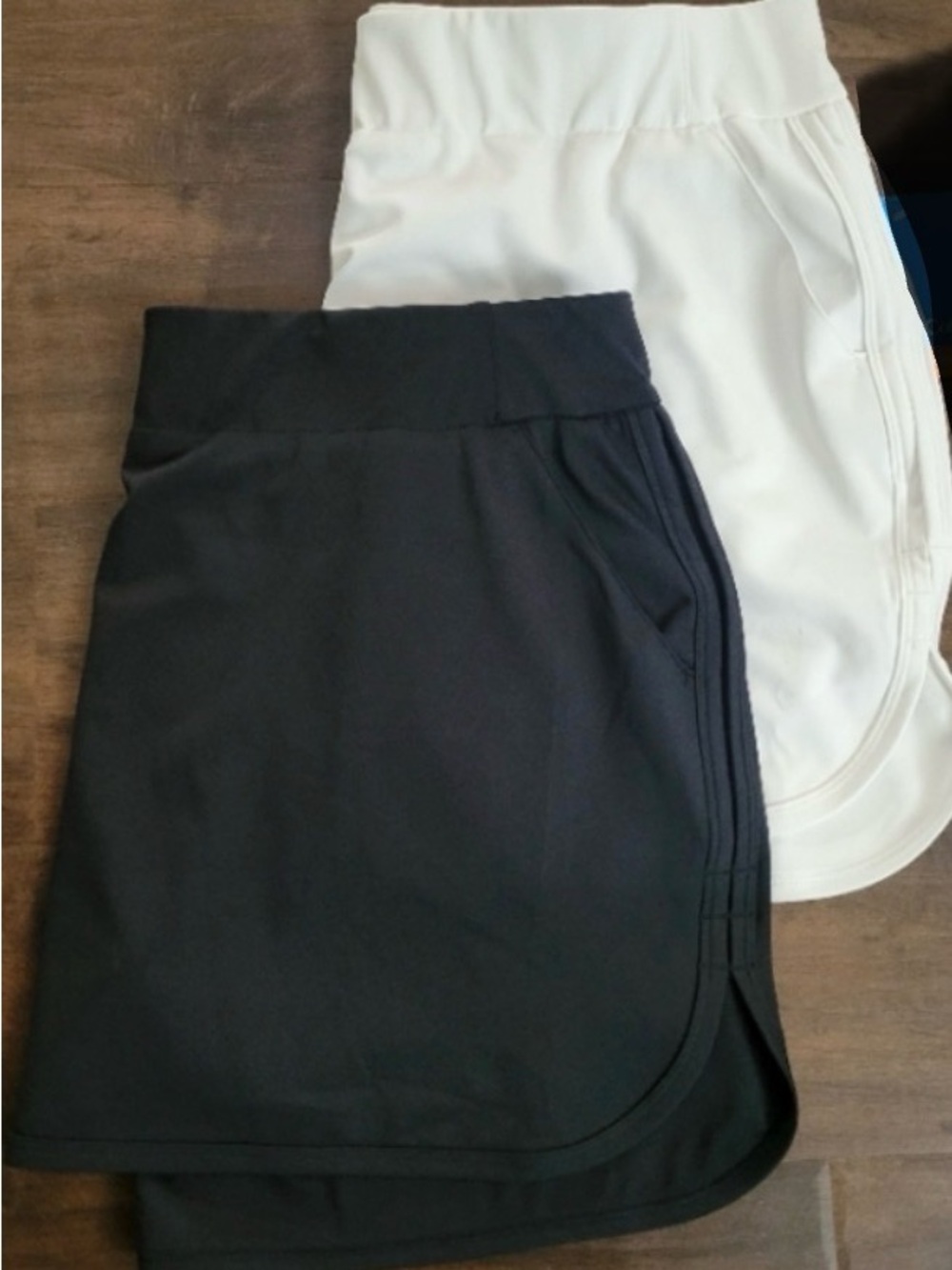 Columbia Women's Black and White Athletic Skorts - 2 Pack